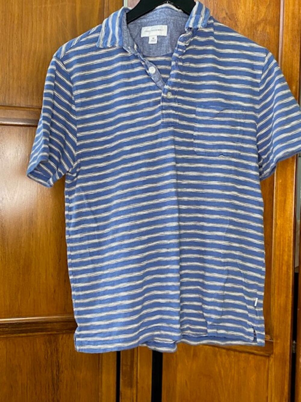 Free Assembly Men's Polo Shirt Medium Blue Gray Striped Short Sleeve 100% Cotton